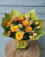 Букет цветов из:  Альстромерии и Розы в Кесову Гору