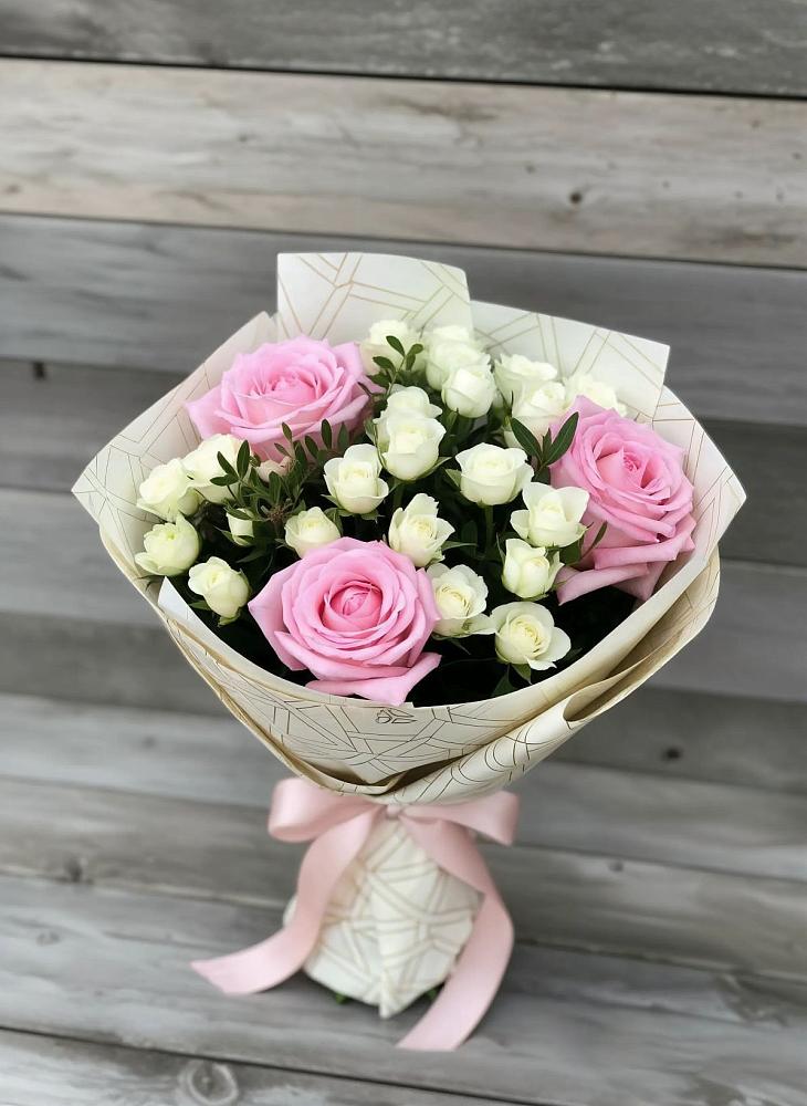 Букет цветов из: Розы в Кесову Гору