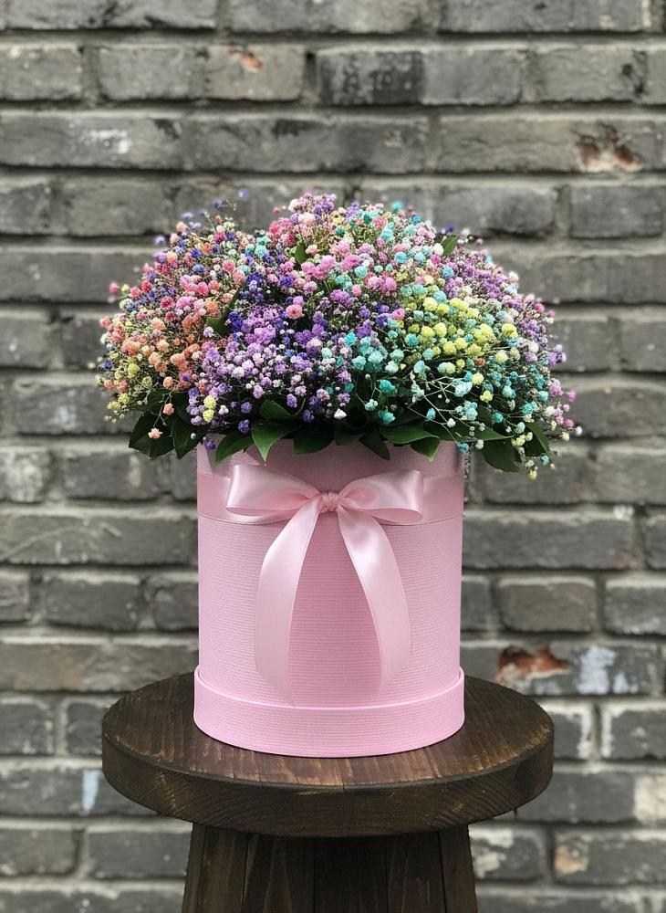 Цветочная композиция из Гипсофила и Розы в шляпной коробке в Кесову Гору
