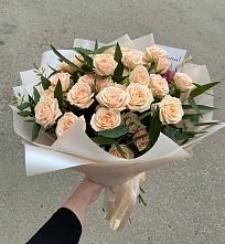 Букет Кремовые розы Латте в Кесову Гору