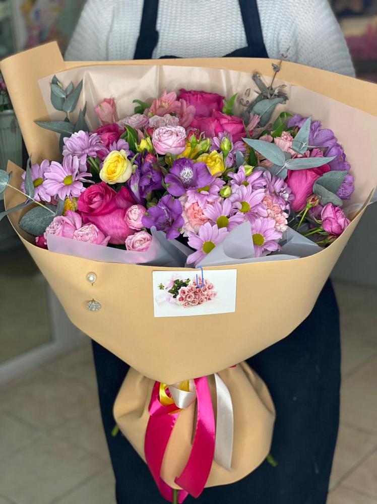 Букет цветов из: Хризантемы, Гвоздики и Альстромерии в Кесову Гору