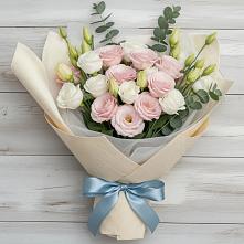 Букет цветов из:  Лизиантусы в Кесову Гору