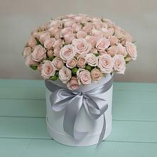 Цветочная композиция из Розы в шляпной коробке в Кесову Гору