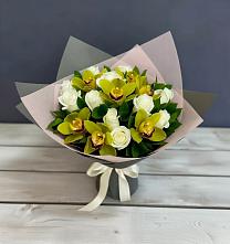 Букет цветов из:  Орхидеи и Розы в Кесову Гору