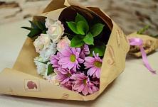 Букет цветов из:  Розы и Хризантемы #REPLACE_PRED# Кесову Гору