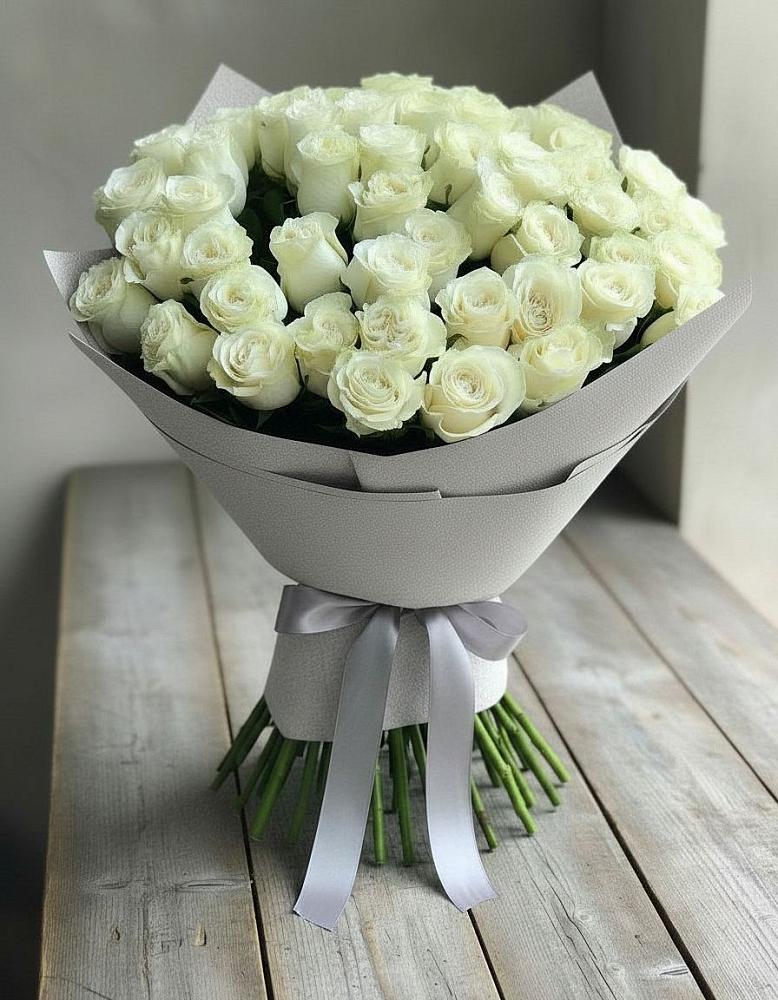 Букет 35 Белых роз в Кесову Гору