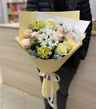 Букет цветов из:  Альстромерии, Розы и Хризантемы в Кесову Гору