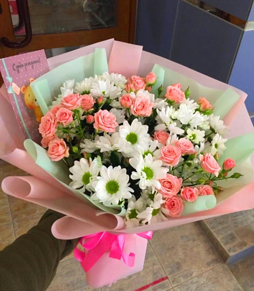 Букет цветов из: Розы и Хризантемы в Кесову Гору