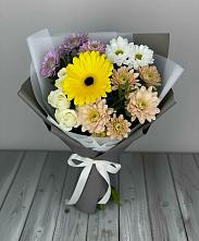 Букет цветов из:  Розы, Герберы и Хризантемы в Кесову Гору