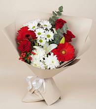 Букет цветов из:  Розы, Хризантемы, Герберы и Лилии в Кесову Гору