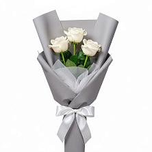 Букет 3 белые розы в Кесову Гору