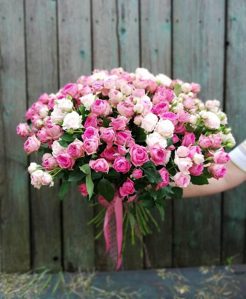 Букет Розовые кустовые розы Натали и Лав Лидия в Кесову Гору