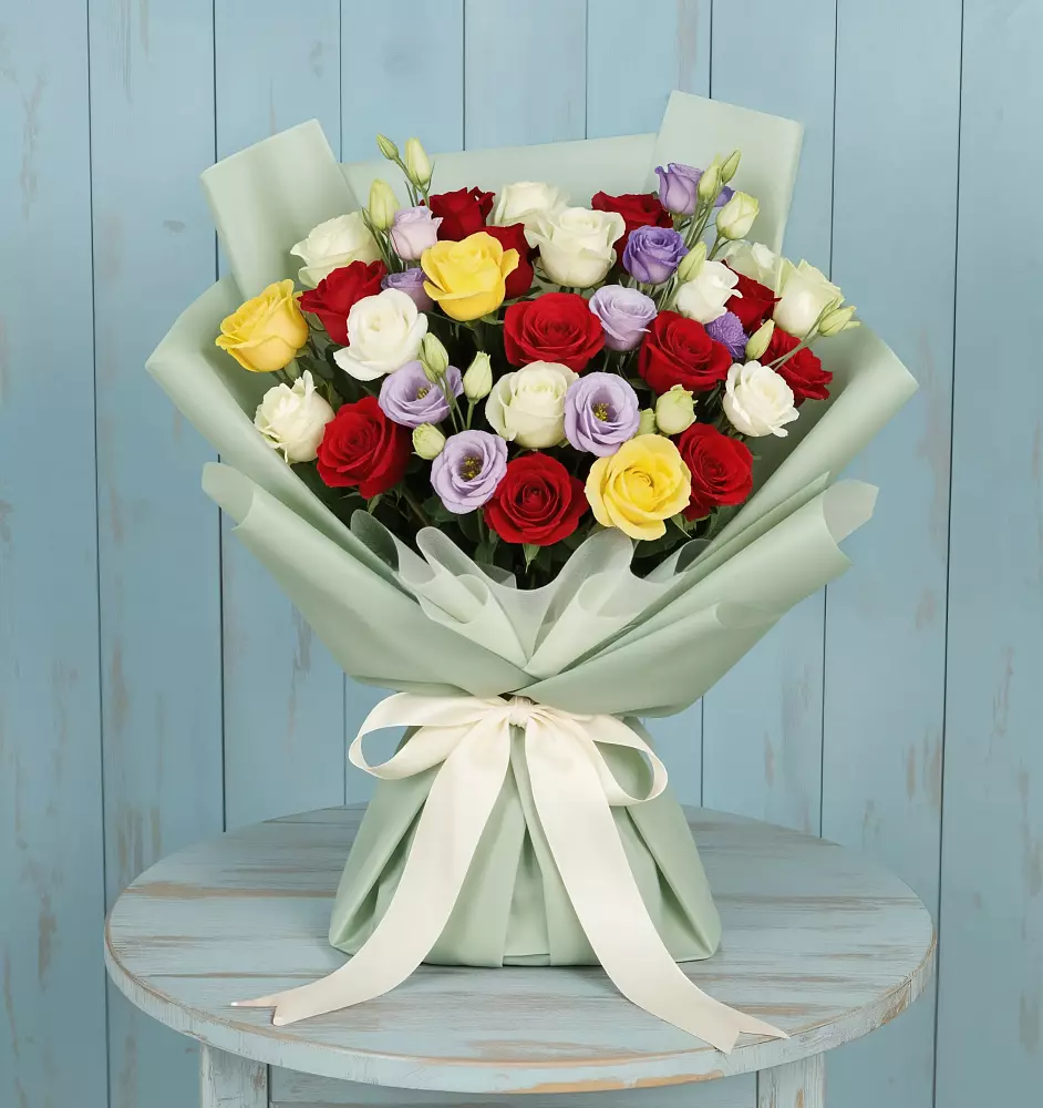 Букет цветов из: Розы в Кесову Гору