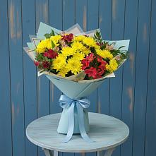 Букет цветов из:  Альстромерии и Хризантемы в Кесову Гору