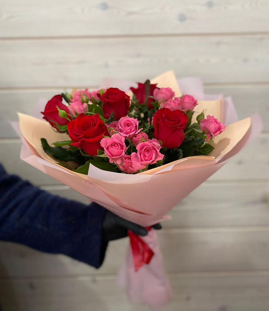 Букет цветов из: Розы в Кесову Гору