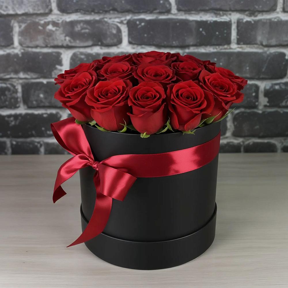 Цветочная композиция из Розы в шляпной коробке в Кесову Гору