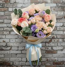 Букет цветов из:  Розы, Лизиантусы и Гвоздики #REPLACE_PRED# Кесову Гору